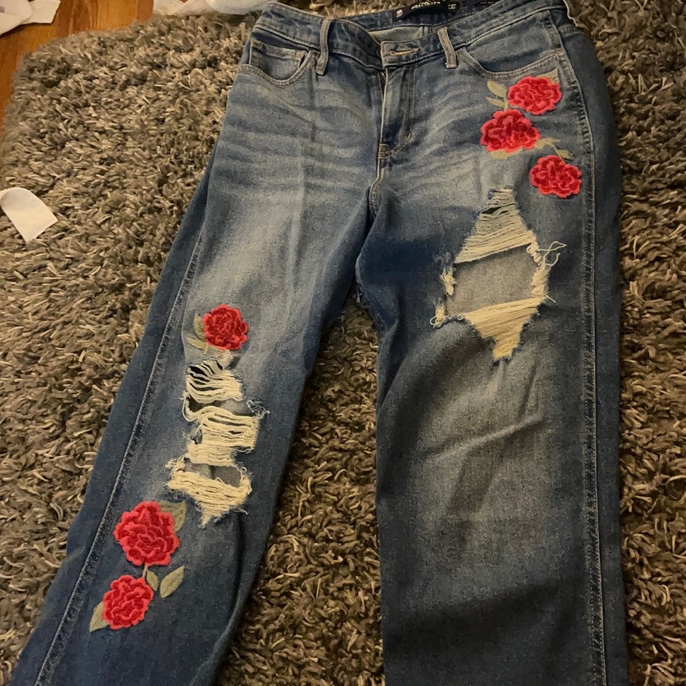 hollister floral jeans!!